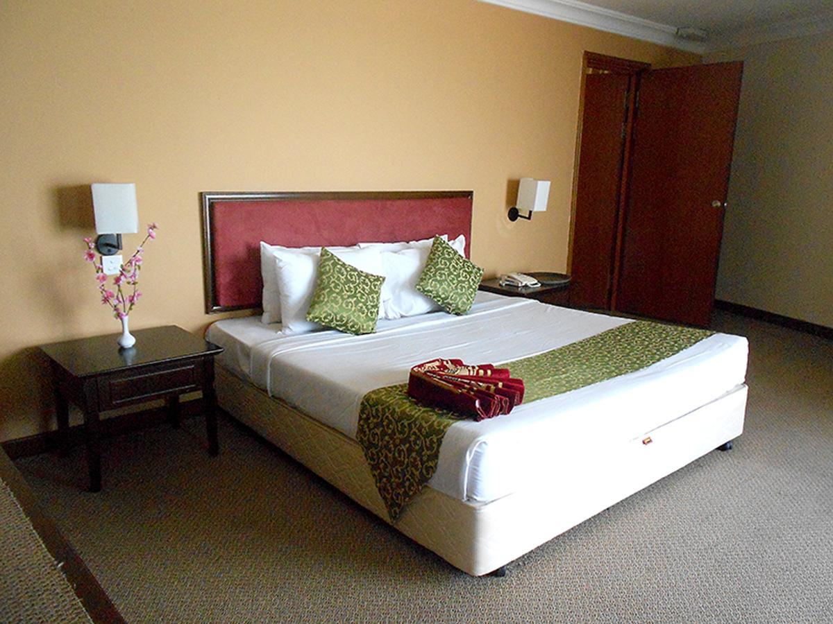 Hotel Legacy Port Dickson Buitenkant foto
