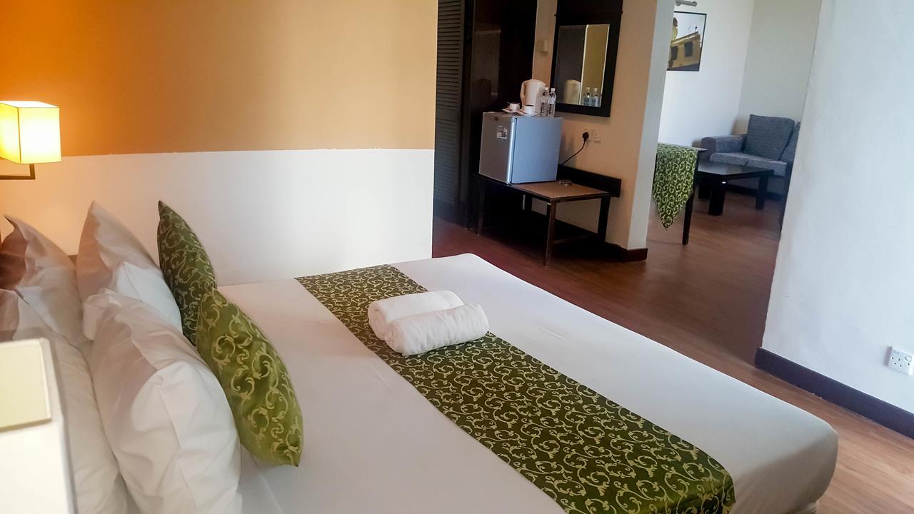 Hotel Legacy Port Dickson Buitenkant foto