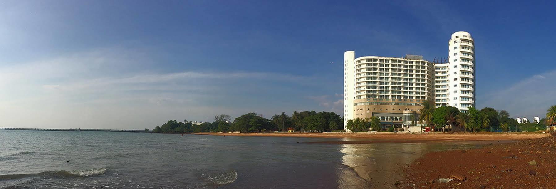 Hotel Legacy Port Dickson Buitenkant foto